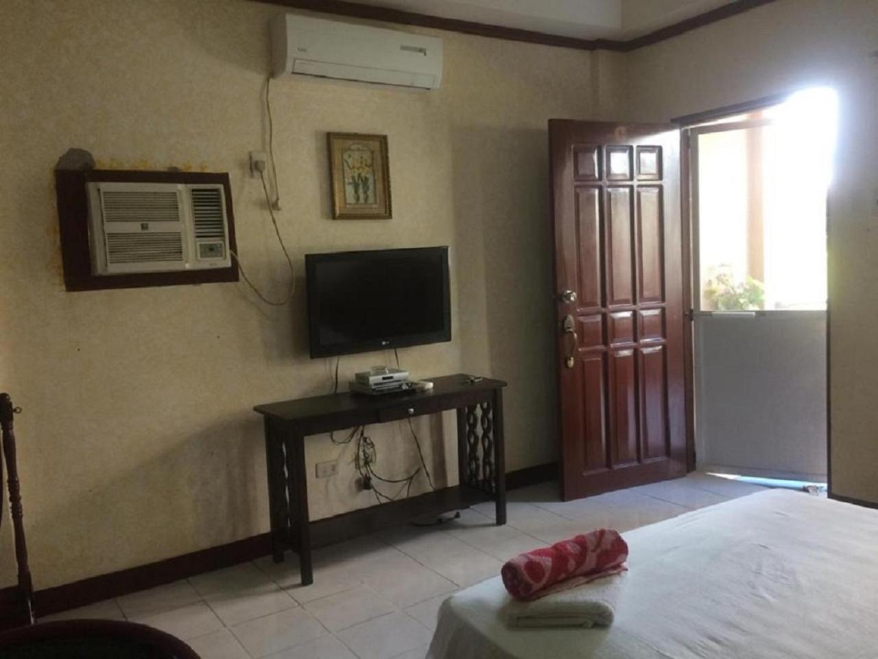 Sunrise Apartelle Olongapo Buitenkant foto