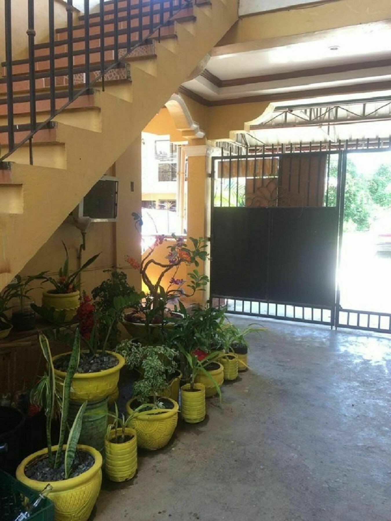 Sunrise Apartelle Olongapo Buitenkant foto